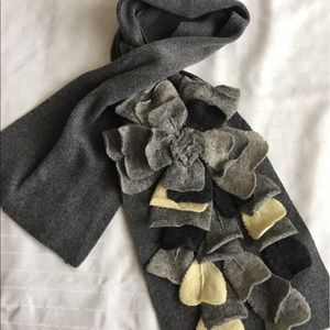 Bcbgmaxazria cashmere/silk scarf