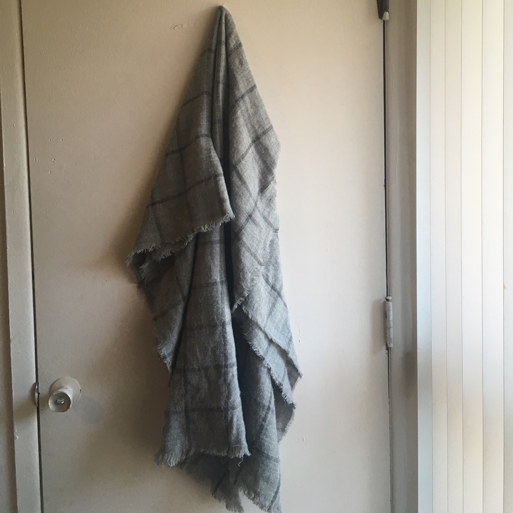 Grey patterned Forever 21 scarf