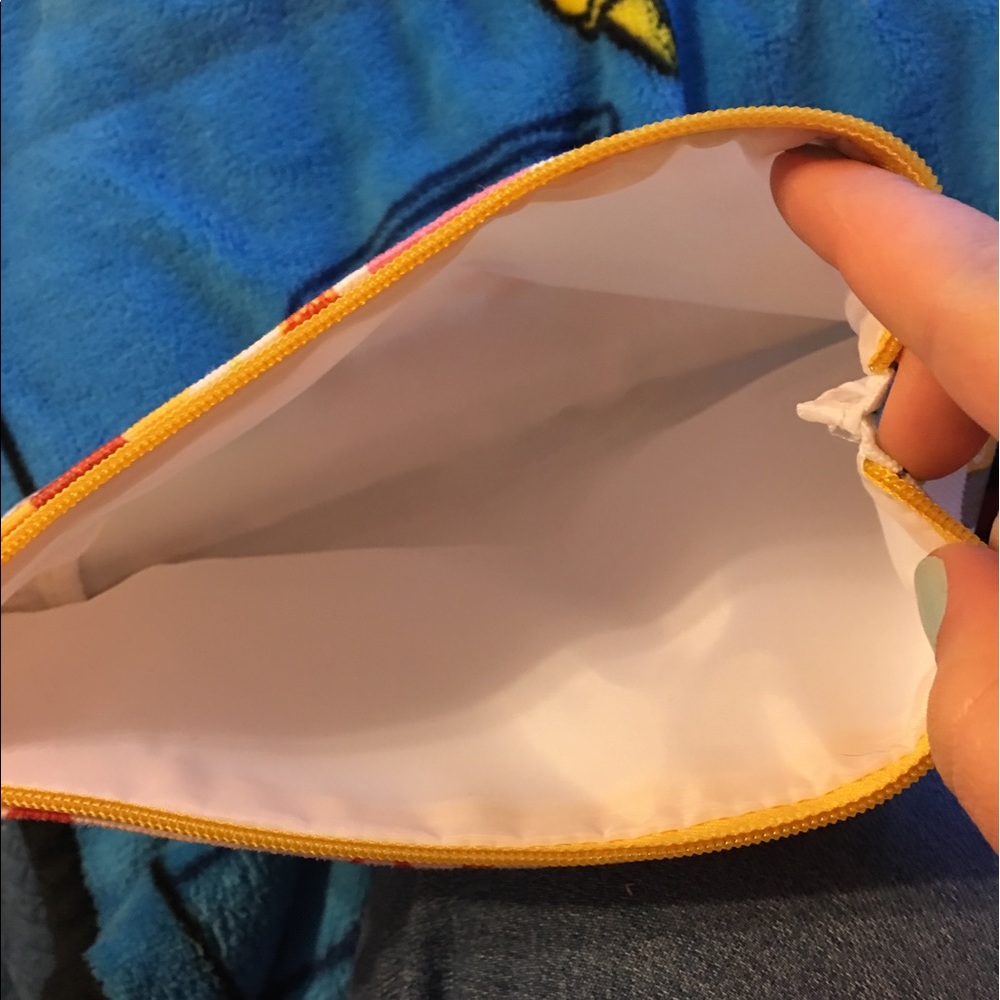 Make up bag - Picture 2 of 2