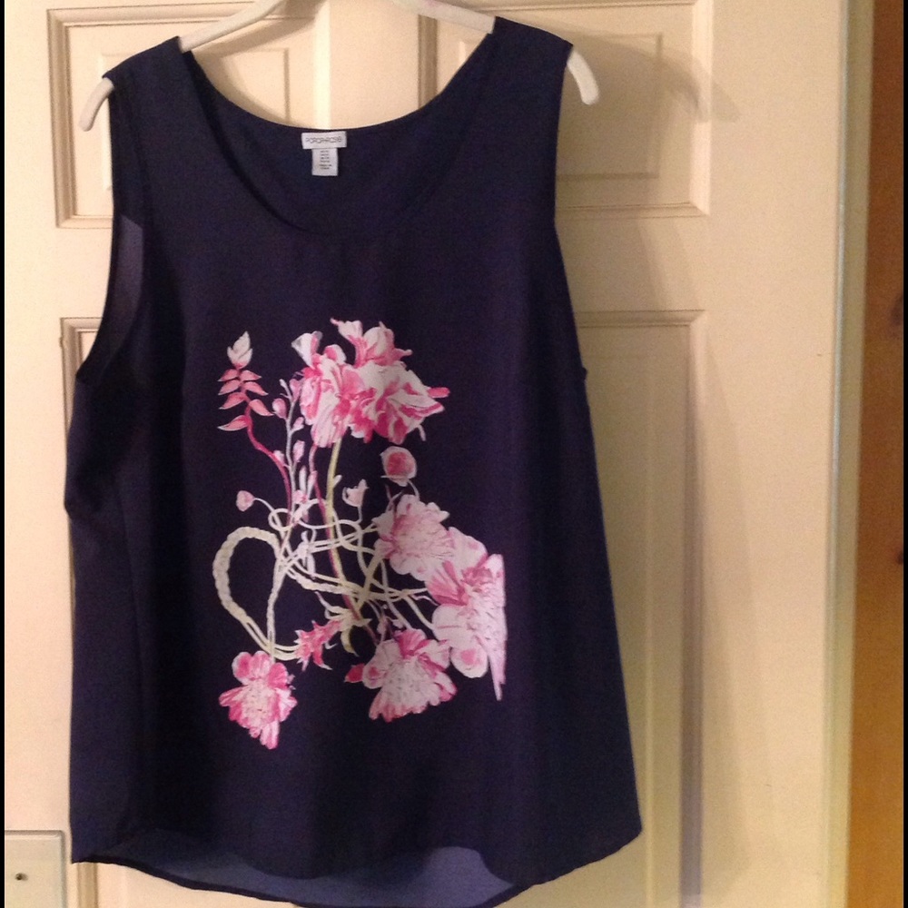 Pretty navy sleeveless top.