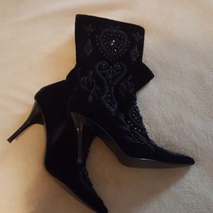 Black Velvet & beaded healed Boots, size 9B