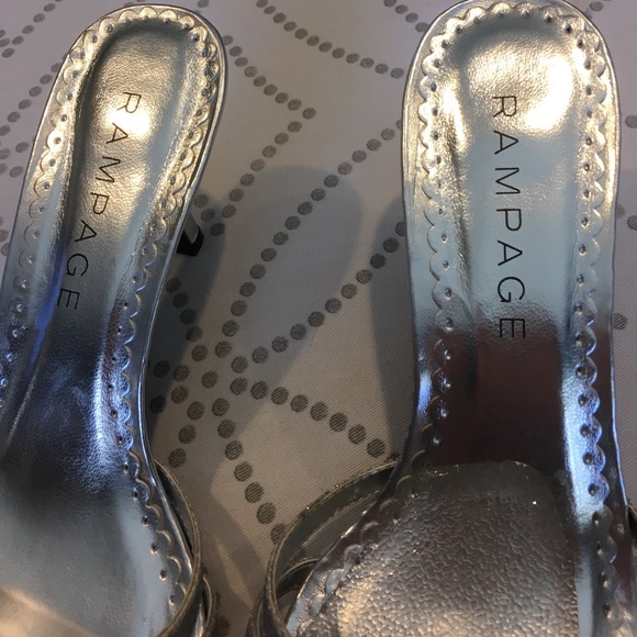 Silver dancing shoes - Picture 4 of 4