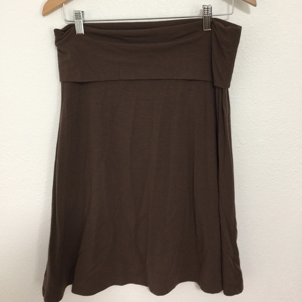 Size Medium brown Old Navy skirt