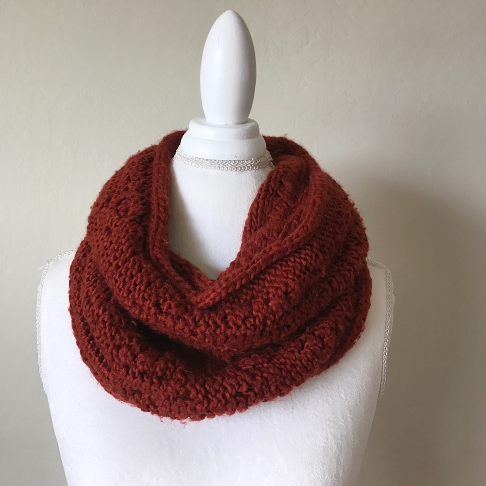 MOSSIMO Scarf
