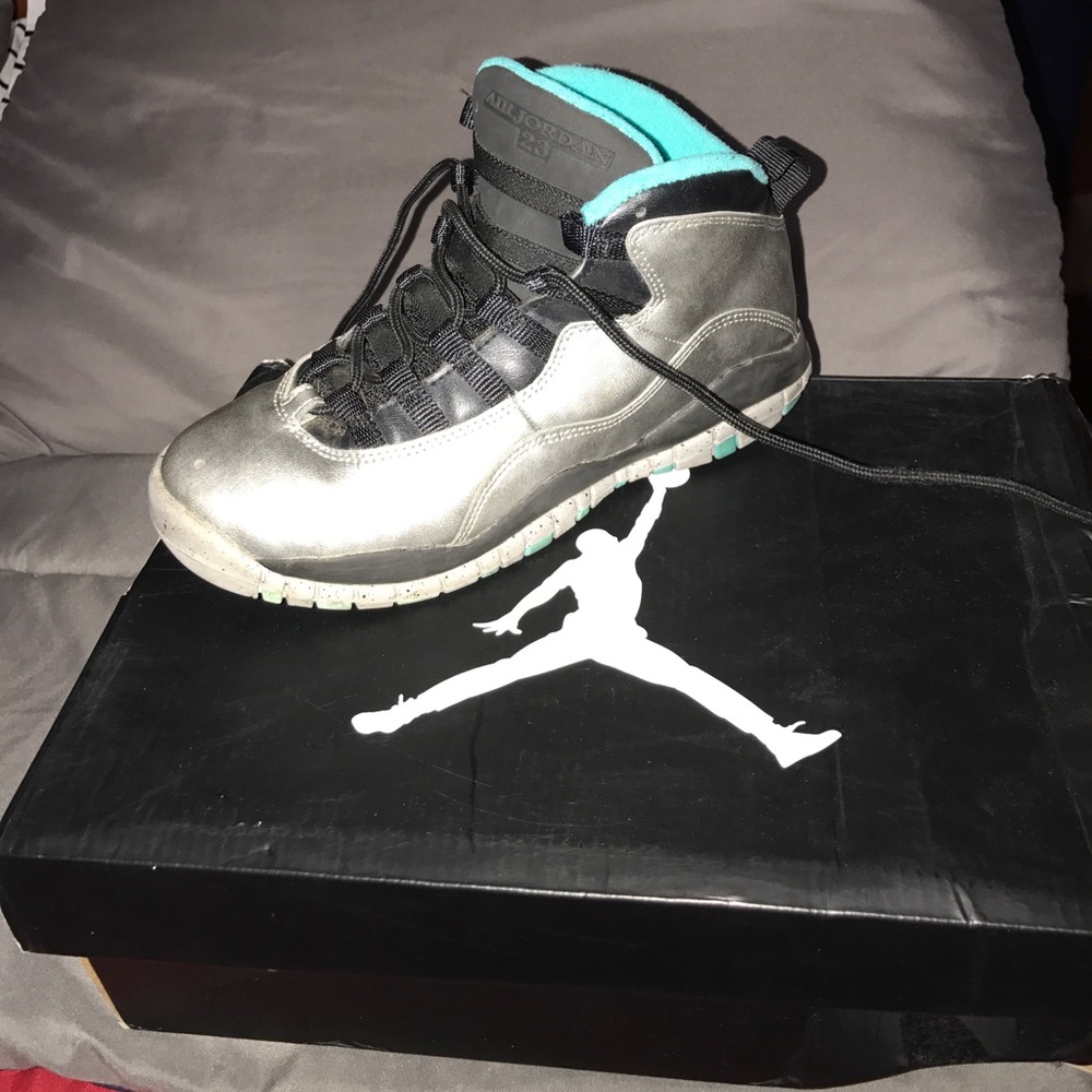 Kids Jordan Sneakers