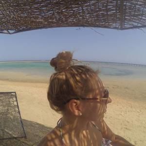 Meet your Posher, Aga