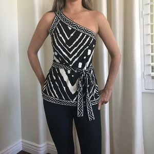 BCBG one shoulder tank