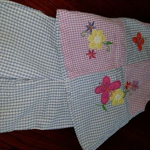 Girls summer service. Very cute.