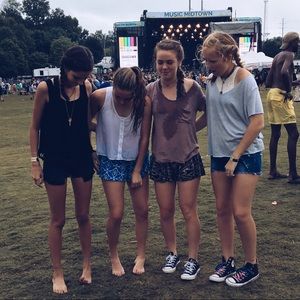 Meet your Posher, Caroline