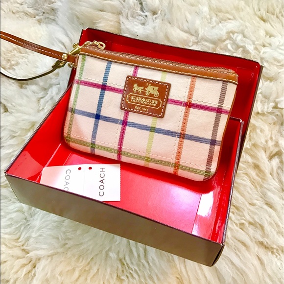 Coach Handbags - 🎉HP🎉COACH NWT multi plaid wristlet