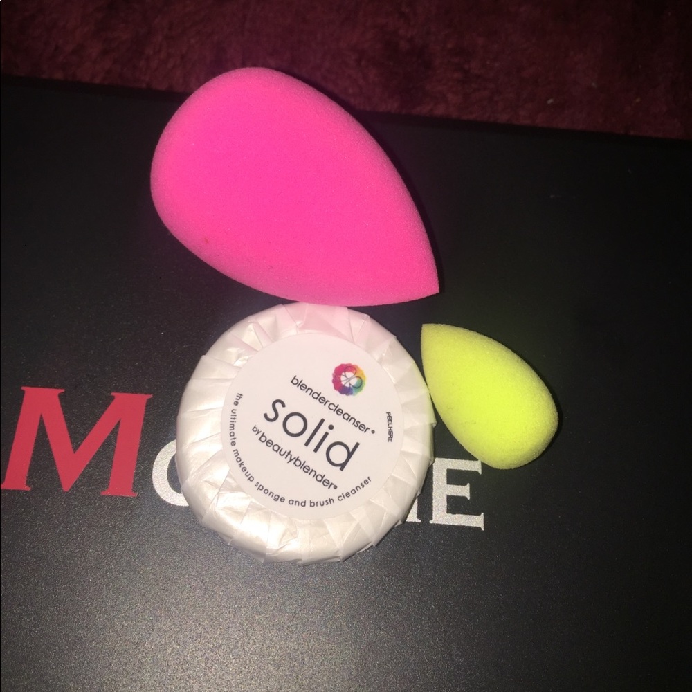 Beauty blenders with cleanser!!!!