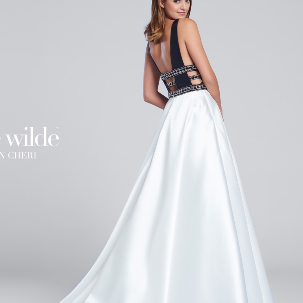 Black and white prom dress - Picture 4 of 4