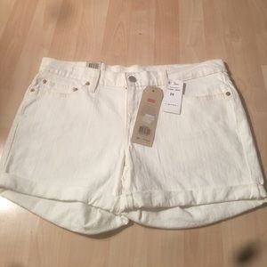 Levi's Mid Length Short