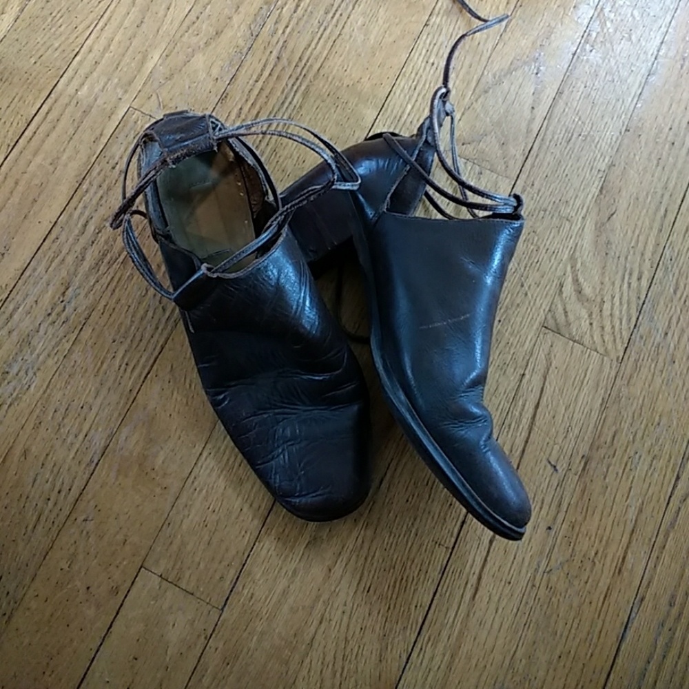 Vintage Steve Madden Wrap Brown Shoes