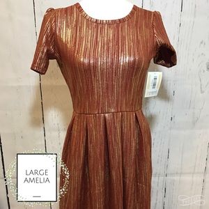 Large Elegant Amelia