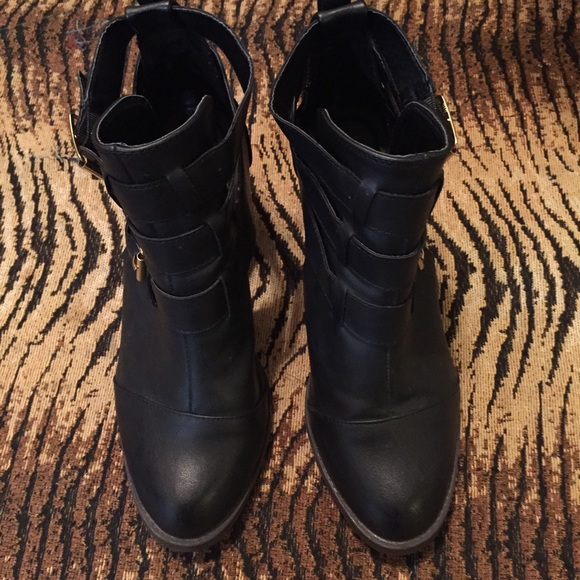 Hartley Buckle Booties - Picture 3 of 4