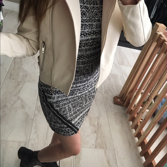 Moon river vegan leather moto jacket - Picture 4 of 8