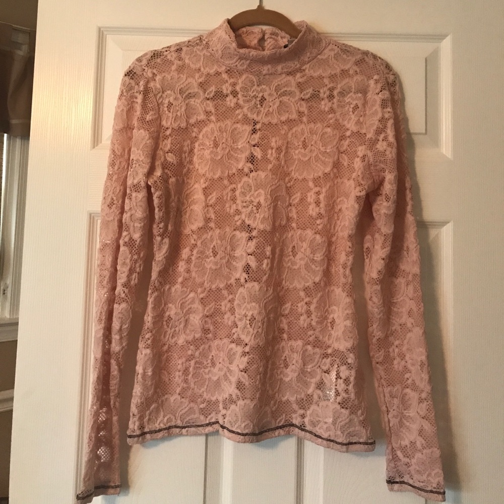 GUESS. Pink/blush lace top.