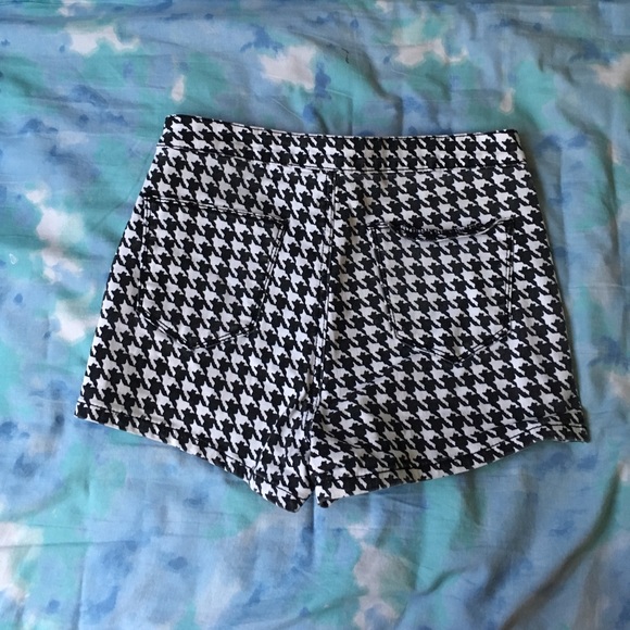 black and white high waisted shorts - Picture 2 of 2