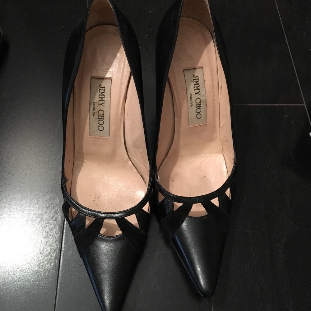 Black scalloped Jimmy Choo pumps