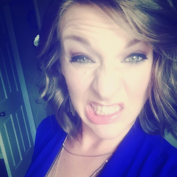 Meet your Posher, Dani - Picture 3 of 3