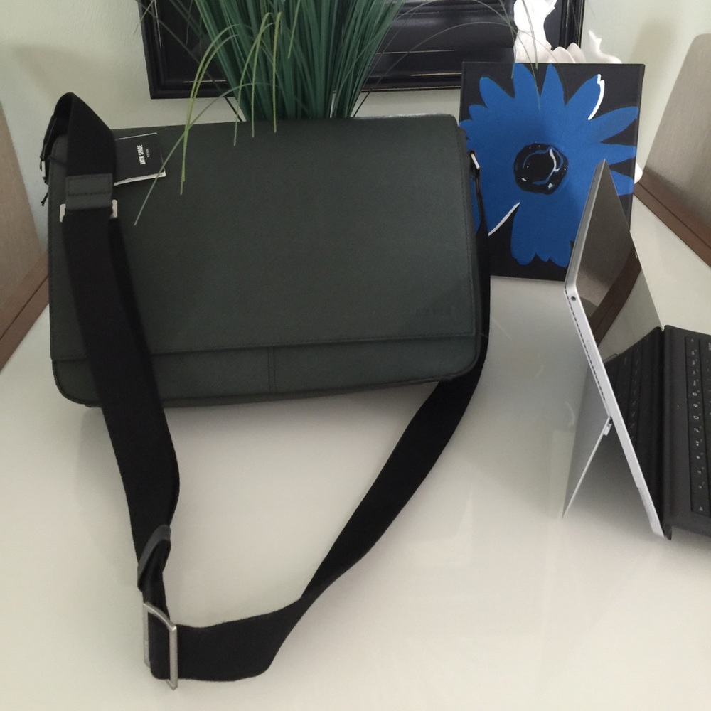 NWT ♠️ GRAD GIFT 💯 Real JACK SPADE MESSENGER BAG!