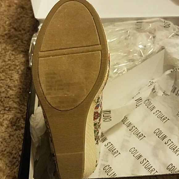 Colin Stuart Floral Peep Toe Wedges - Picture 3 of 4