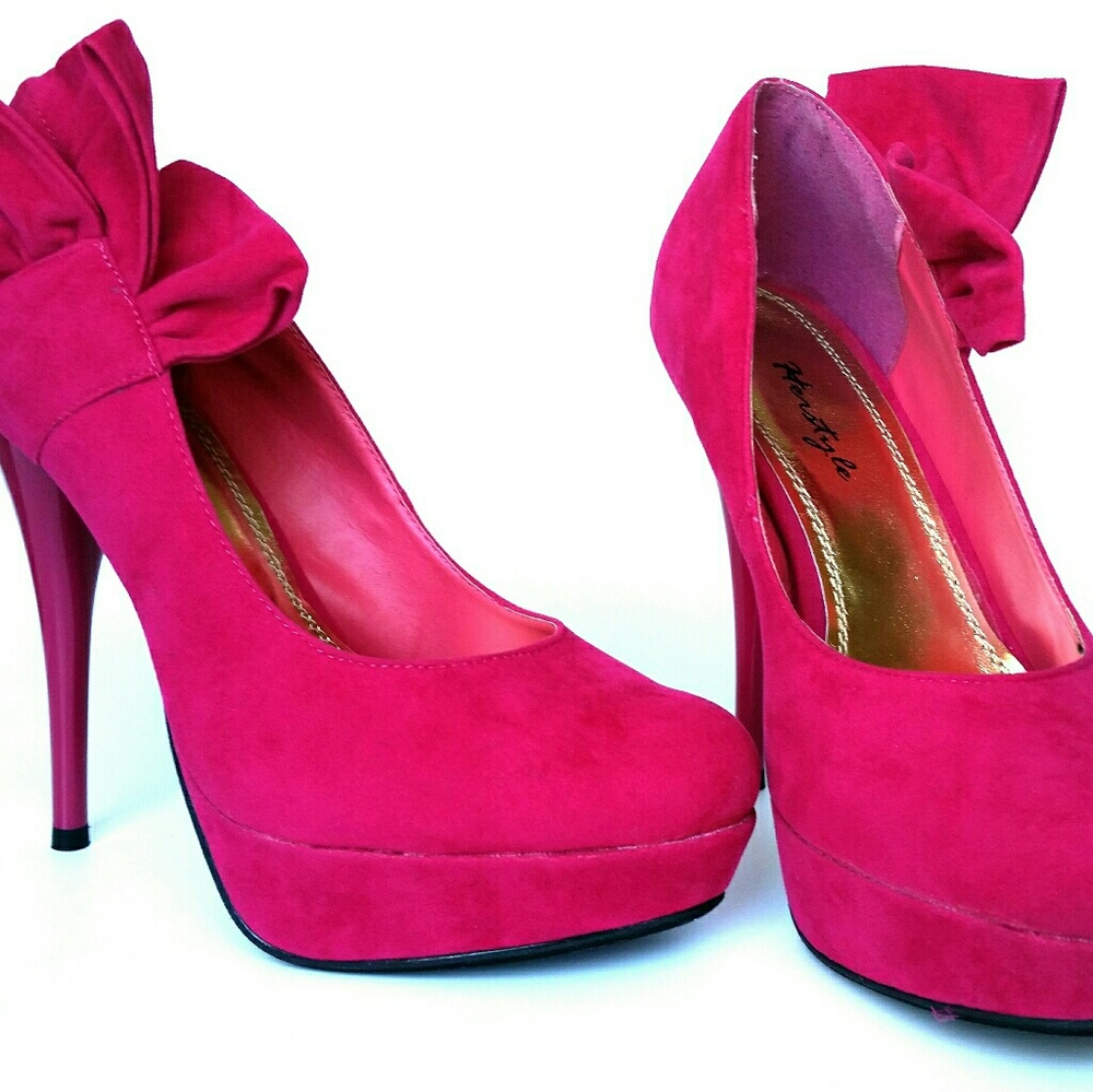 Fuchsia faux suede platform pumps