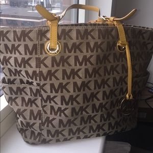 Michael Kors Tote