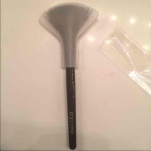Laura Mercier Fan Brush