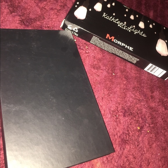 Makeup don't use it and need the money - Picture 4 of 6