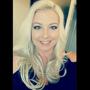 Meet your Posher, Claudia