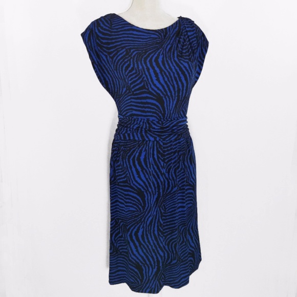 Chaus Dresses & Skirts - Chaus cap sleeve dress