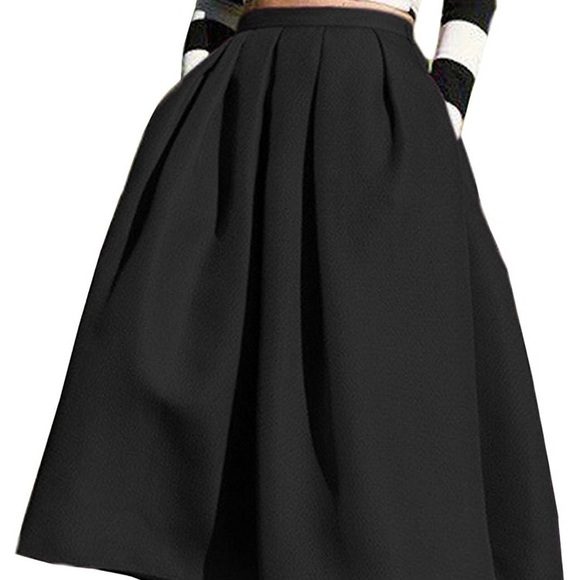 Dresses & Skirts - High-waisted A-Line Skirt