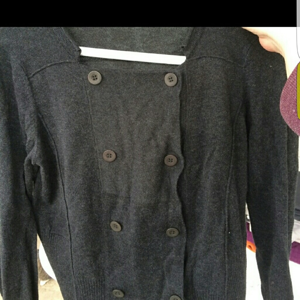 Sold - Picture 4 of 8