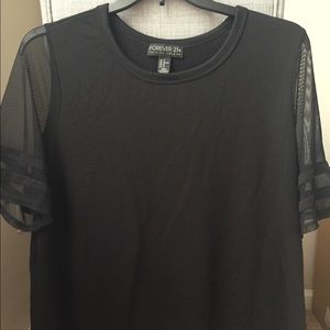 Black tee with sleeves with mesh stripes