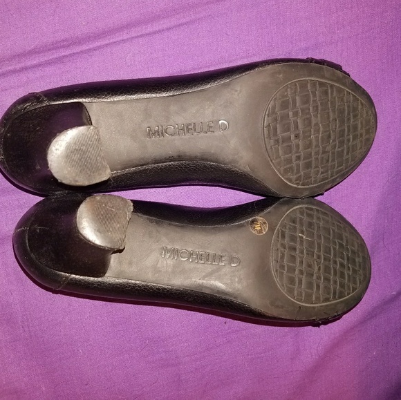 EUC Black Heels 7M Buckle Round Toe Pumps Cushion - Picture 3 of 3