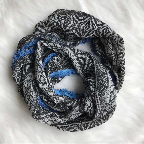 American Eagle Outfitters Accessories - American Eagle Outfitters Infinity Scarf American Eagle Outfitters Accessories - American Eagle Outfitters Infinity Scarf