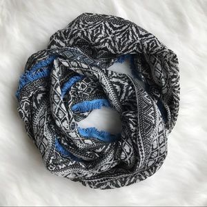 American Eagle Outfitters Accessories - American Eagle Outfitters Infinity Scarf American Eagle Outfitters Accessories - American Eagle Outfitters Infinity Scarf
