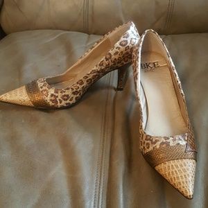 🎉HP🎉BKE Animal Print Heels