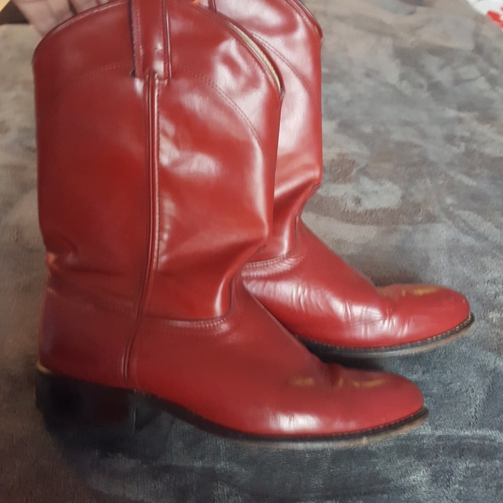 Beautiful red leather vintage boots 9 Laredo
