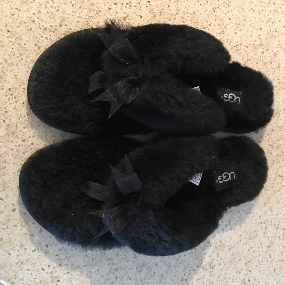 Ugg Flufflops