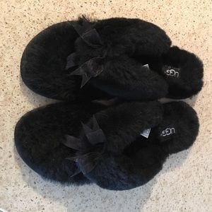 Ugg Flufflops