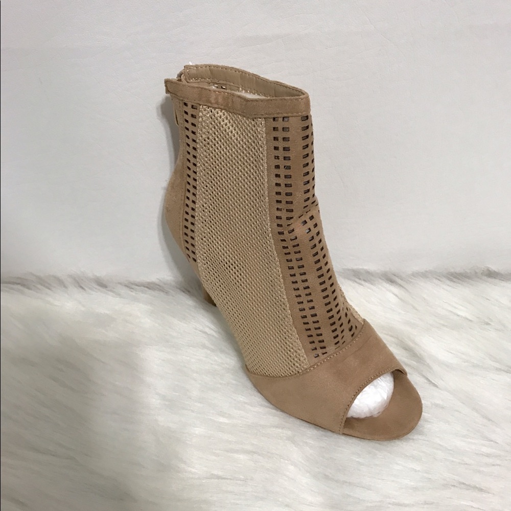 🤩Elmira Nude Boots