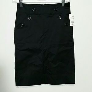 H&M Pencil Skirt Black NWT Size 2 Buttons Pockets