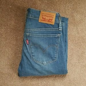 Levi 710 Super Skinny size 25