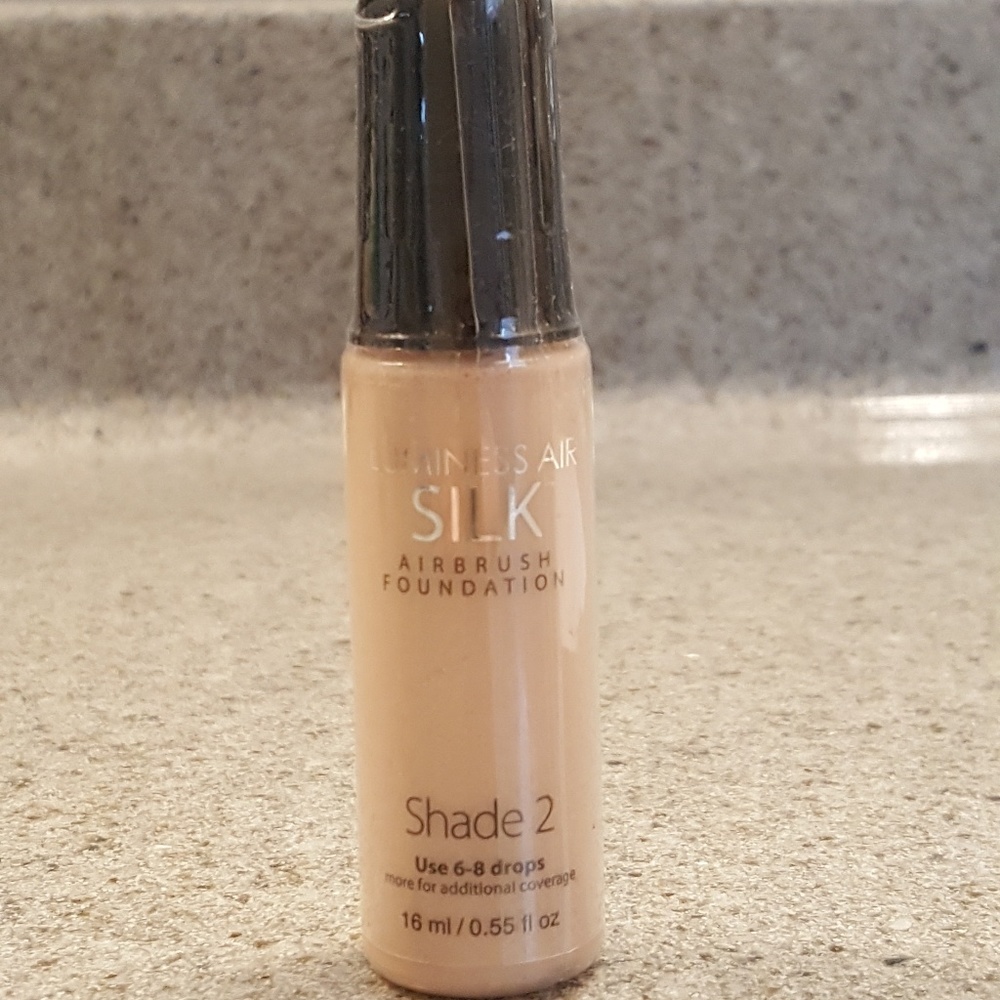Sealed Luminess Airbrush Foundation Shade 2