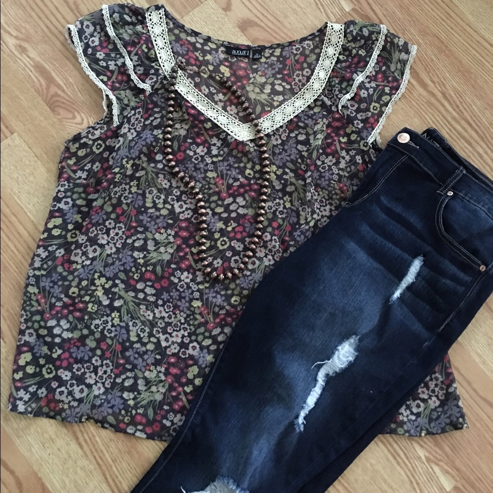 Ana sheer top!!