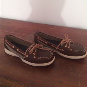 Leather sperrys