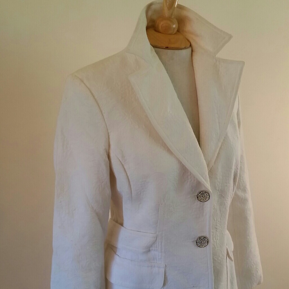 Embroidered White Long Jacket